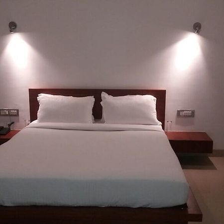 Hotel Tania Searock Daman Εξωτερικό φωτογραφία